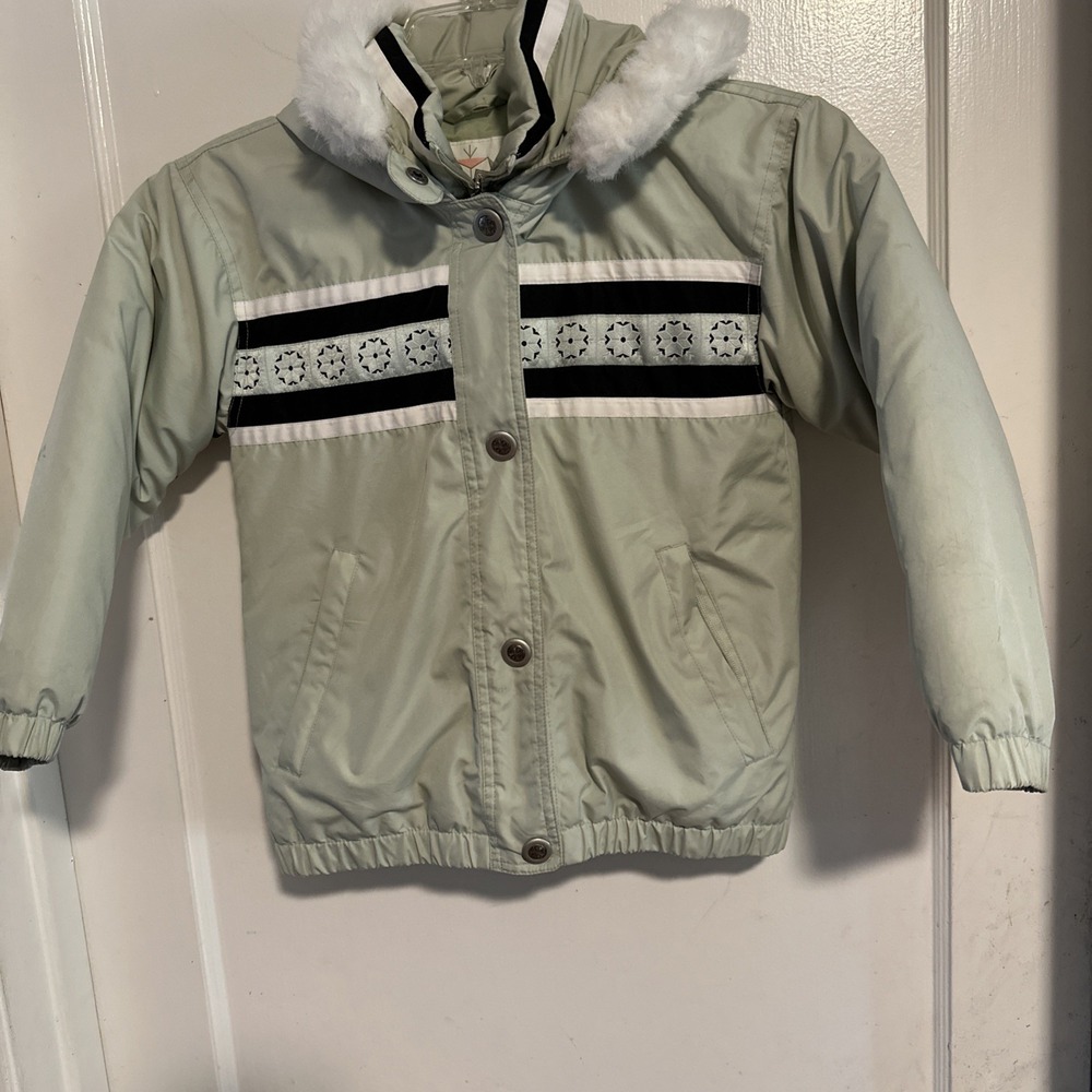 FERA Ski Jacket Girls Size 6 Light Green Winter Snowflake With Fur Hood